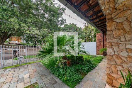 Casa à venda com 450m², 4 quartos e 3 vagas Casa à venda com 450m², 4 quartos e 3 vagasEntrada - Garagem