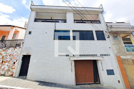 Casa à venda com 85m², 1 quarto e sem vaga Casa à venda com 85m², 1 quarto e sem vagaFachada