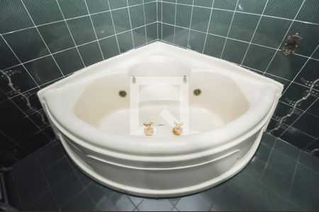 Casa à venda com 388m², 3 quartos e 4 vagasBanheiro Social