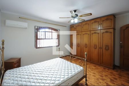 Casa à venda com 388m², 3 quartos e 4 vagasSuite 