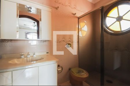 Casa à venda com 388m², 3 quartos e 4 vagasBanheiro da Suíte 