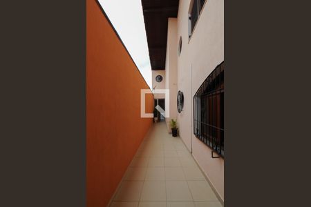 Casa à venda com 388m², 3 quartos e 4 vagasquintal- lateral