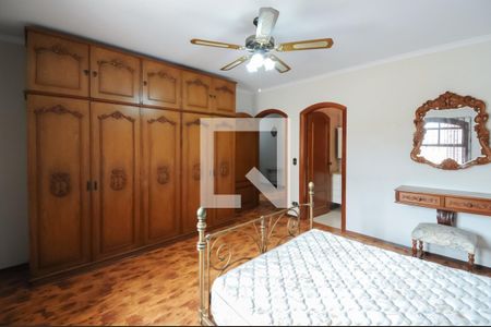 Casa à venda com 388m², 3 quartos e 4 vagasSuite 