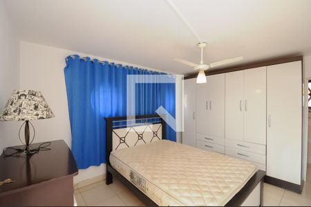 Casa à venda com 388m², 3 quartos e 4 vagasQuarto externo