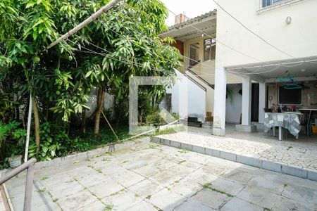 Casa à venda com 254m², 3 quartos e 5 vagasQuintal