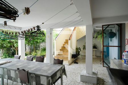 Casa à venda com 254m², 3 quartos e 5 vagasÁrea de serviço