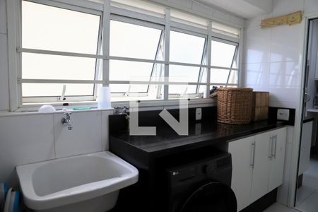 Apartamento à venda com 132m², 3 quartos e 3 vagas Apartamento à venda com 132m², 3 quartos e 3 vagasÁrea de Serviço