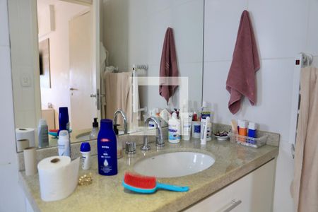 Apartamento à venda com 132m², 3 quartos e 3 vagas Apartamento à venda com 132m², 3 quartos e 3 vagasBanheiro da Suíte 2