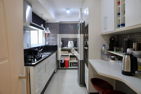 Apartamento à venda com 132m², 3 quartos e 3 vagas Apartamento à venda com 132m², 3 quartos e 3 vagasCozinha