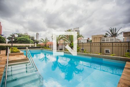 Apartamento à venda com 132m², 3 quartos e 3 vagas Apartamento à venda com 132m², 3 quartos e 3 vagasÁrea comum - Piscina
