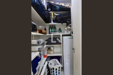 Apartamento à venda com 132m², 3 quartos e 3 vagas Apartamento à venda com 132m², 3 quartos e 3 vagasDespensa/Área técnica