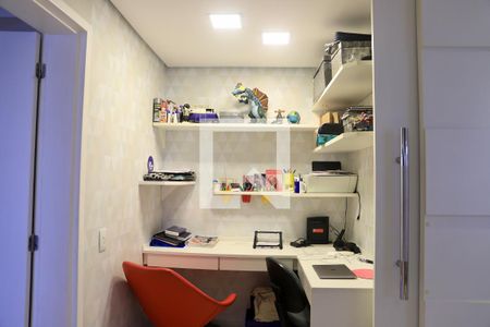 Apartamento à venda com 132m², 3 quartos e 3 vagas Apartamento à venda com 132m², 3 quartos e 3 vagasEscritório