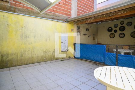 Casa à venda com 210m², 3 quartos e 2 vagasQuintal