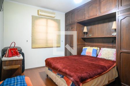 Casa à venda com 210m², 3 quartos e 2 vagasQuarto 3 - Suite