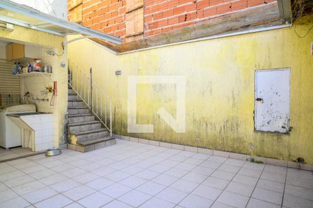 Casa à venda com 210m², 3 quartos e 2 vagasQuintal
