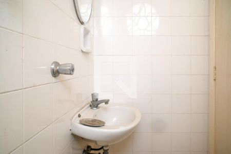 Casa à venda com 210m², 3 quartos e 2 vagasBanheiro de Serviço