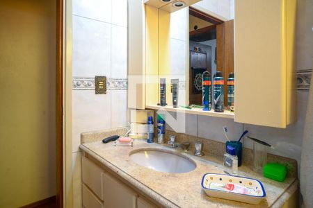 Casa à venda com 210m², 3 quartos e 2 vagasBanheiro Social