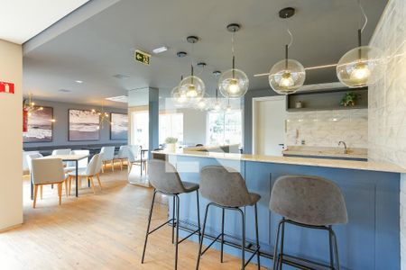 Apartamento à venda com 71m², 3 quartos e 1 vaga Apartamento à venda com 71m², 3 quartos e 1 vagaÁrea comum - Salão de festas