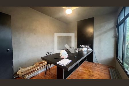 Casa para alugar com 520m², 5 quartos e 6 vagas Casa para alugar com 520m², 5 quartos e 6 vagasEscritório