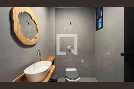 Casa para alugar com 520m², 5 quartos e 6 vagas Casa para alugar com 520m², 5 quartos e 6 vagasLavabo