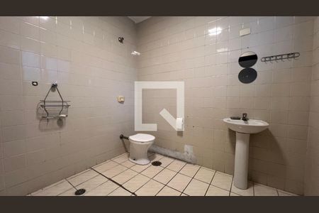 Casa para alugar com 520m², 5 quartos e 6 vagas Casa para alugar com 520m², 5 quartos e 6 vagasBanheiro da Suíte
