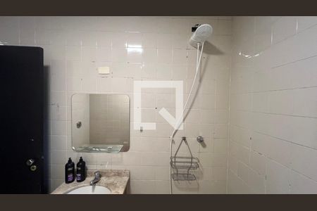 Casa para alugar com 520m², 5 quartos e 6 vagas Casa para alugar com 520m², 5 quartos e 6 vagasBanheiro 1