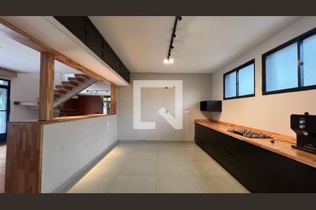 Casa para alugar com 520m², 5 quartos e 6 vagas Casa para alugar com 520m², 5 quartos e 6 vagasCozinha