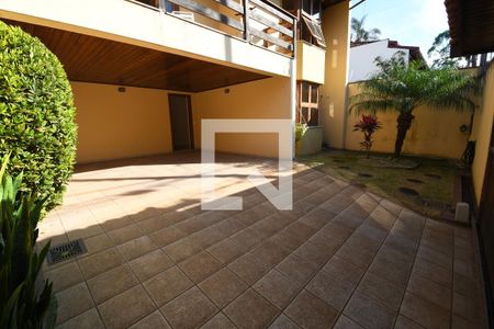 Casa à venda com 300m², 3 quartos e 3 vagasGaragem