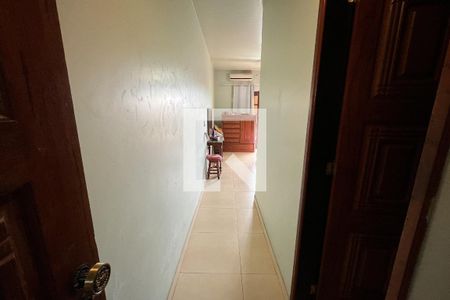 Casa à venda com 628m², 5 quartos e 2 vagasCorredor