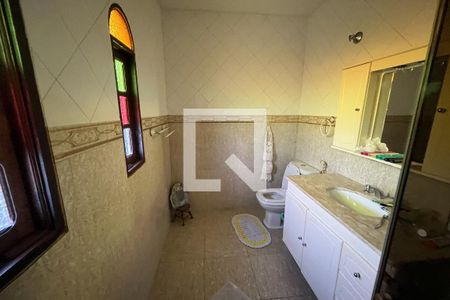 Casa à venda com 628m², 5 quartos e 2 vagasBanheiro 3