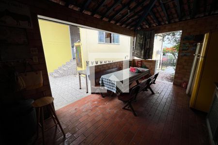 Casa à venda com 628m², 5 quartos e 2 vagasChurrasqueira