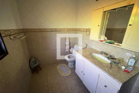 Casa à venda com 628m², 5 quartos e 2 vagasBanheiro 3