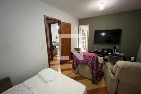 Casa à venda com 628m², 5 quartos e 2 vagasQuarto 2