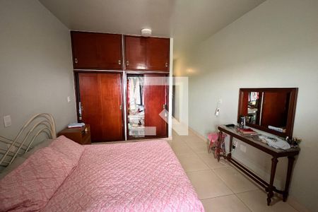 Casa à venda com 628m², 5 quartos e 2 vagasQuarto 4