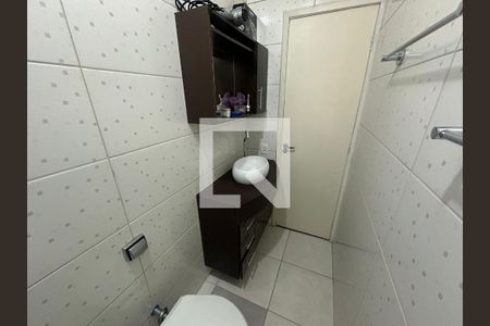 Casa à venda com 155m², 3 quartos e 2 vagas Casa à venda com 155m², 3 quartos e 2 vagasBanheiro