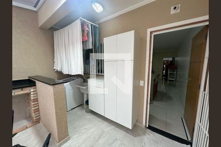 Casa à venda com 155m², 3 quartos e 2 vagas Casa à venda com 155m², 3 quartos e 2 vagasÁrea de Serviço