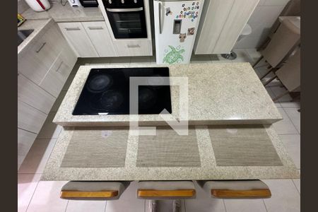 Casa à venda com 155m², 3 quartos e 2 vagas Casa à venda com 155m², 3 quartos e 2 vagasCozinha