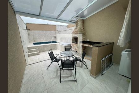 Casa à venda com 155m², 3 quartos e 2 vagas Casa à venda com 155m², 3 quartos e 2 vagasÁrea comum