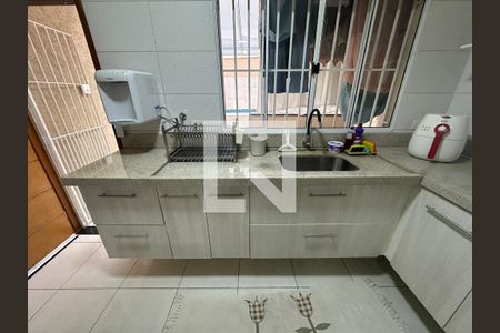 Casa à venda com 155m², 3 quartos e 2 vagas Casa à venda com 155m², 3 quartos e 2 vagasCozinha