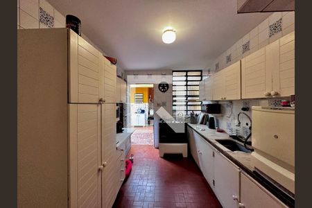 Casa à venda com 197m², 3 quartos e 1 vaga Casa à venda com 197m², 3 quartos e 1 vagaCozinha