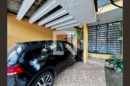 Casa à venda com 197m², 3 quartos e 1 vaga Casa à venda com 197m², 3 quartos e 1 vagaGaragem