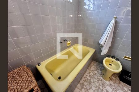 Casa à venda com 197m², 3 quartos e 1 vaga Casa à venda com 197m², 3 quartos e 1 vagaBanheiro Social 2