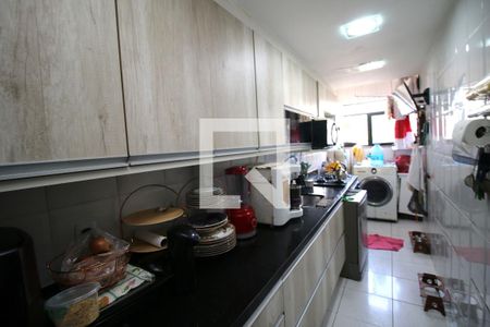Apartamento à venda com 171m², 4 quartos e 2 vagasCozinha