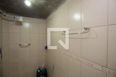 Casa à venda com 180m², 4 quartos e 2 vagas Casa à venda com 180m², 4 quartos e 2 vagasBanheiro 2