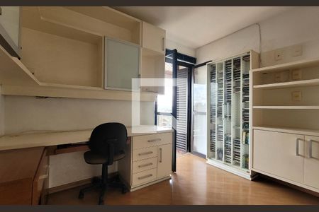 Apartamento à venda com 240m², 4 quartos e 2 vagasQuarto 1