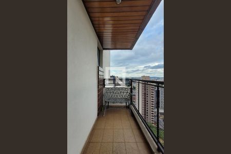 Apartamento à venda com 240m², 4 quartos e 2 vagasSacada