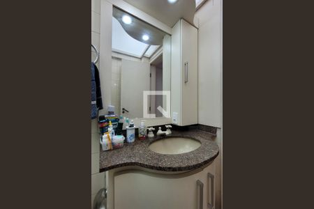 Apartamento à venda com 240m², 4 quartos e 2 vagasBanheiro da suíte