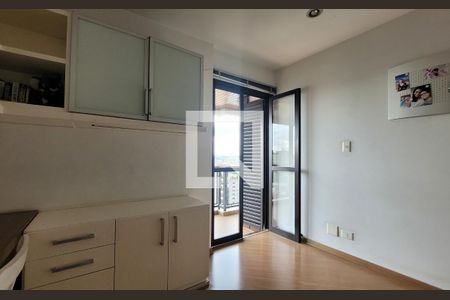 Apartamento à venda com 240m², 4 quartos e 2 vagasQuarto 2