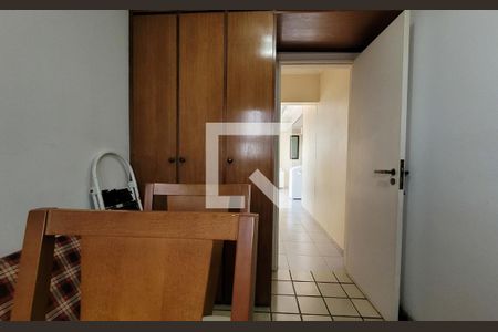 Apartamento à venda com 240m², 4 quartos e 2 vagasQuarto de serviço