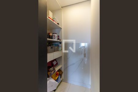 Apartamento à venda com 83m², 2 quartos e 2 vagas Apartamento à venda com 83m², 2 quartos e 2 vagasDespensa